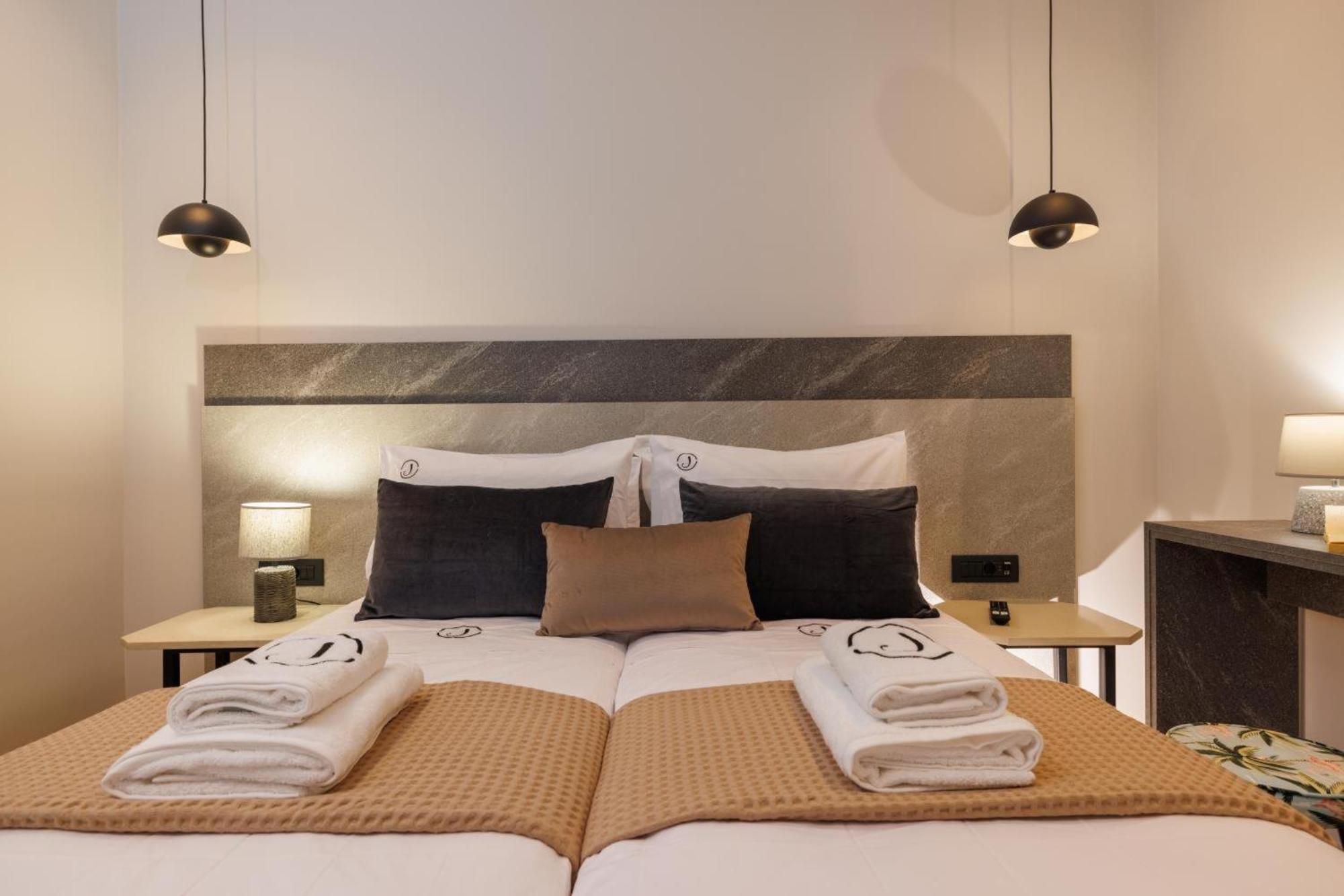 Jolly Suites Heraklion  Bagian luar foto